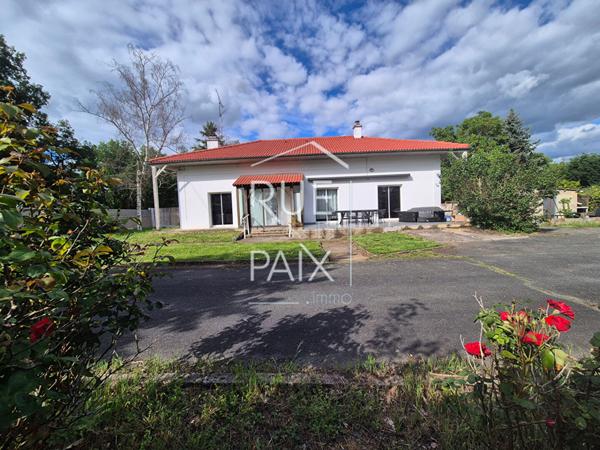 86440 MIGNE AUXANCES Maison Migne Auxances 5 pièce(s) 151.20 m2