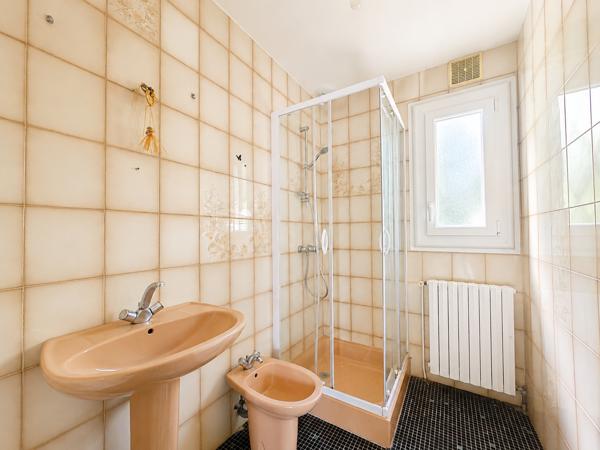 Maison
         4 pièces
        - 140 m² 124 900 € *