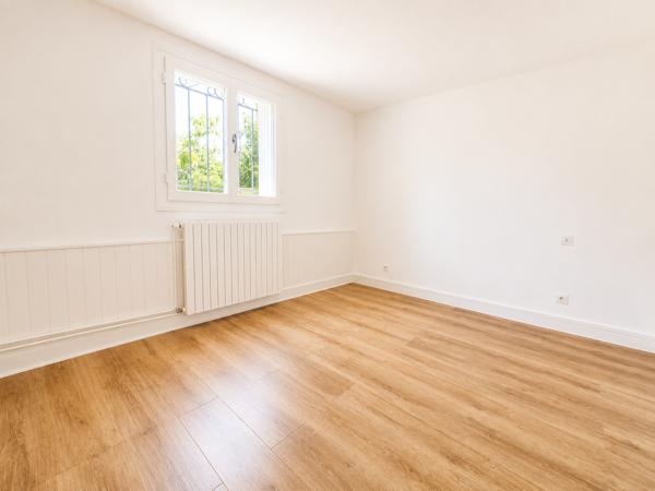 Maison
         4 pièces
        - 140 m² 124 900 € *
