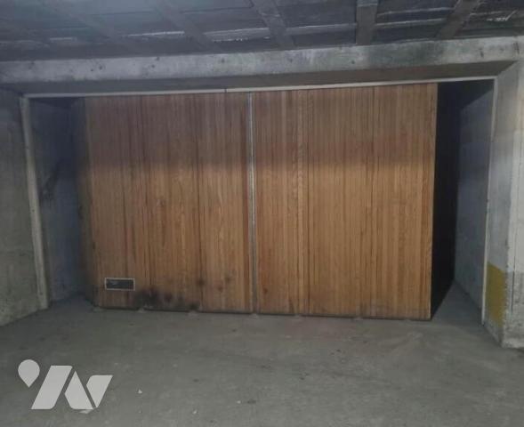 Grand garage Quartier ROBIEN