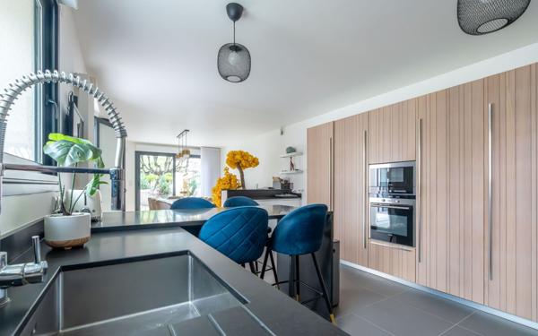 Maison à vendre    5 pièces •  Nogent-sur-Marne