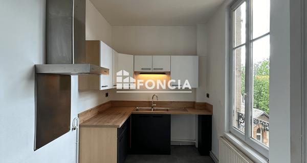 Location Appartement 5 pièces 73.66 m² - Charleville-mézières 08000