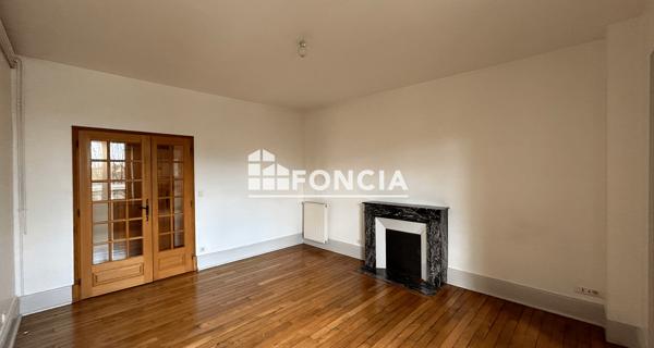 Location Appartement 5 pièces 73.66 m² - Charleville-mézières 08000