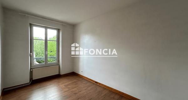 Location Appartement 5 pièces 73.66 m² - Charleville-mézières 08000