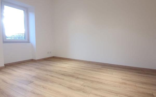 Appartement à louer    3 pièces •  Rosières