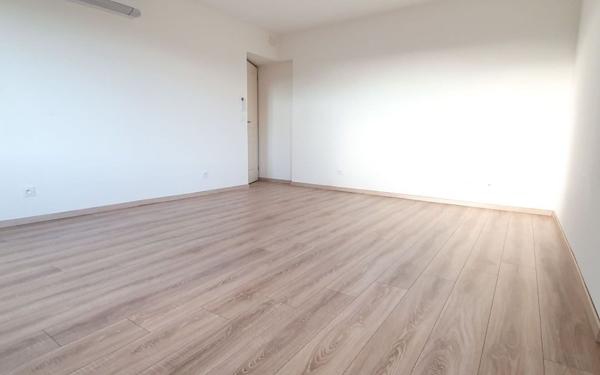 Appartement à louer    3 pièces •  Rosières