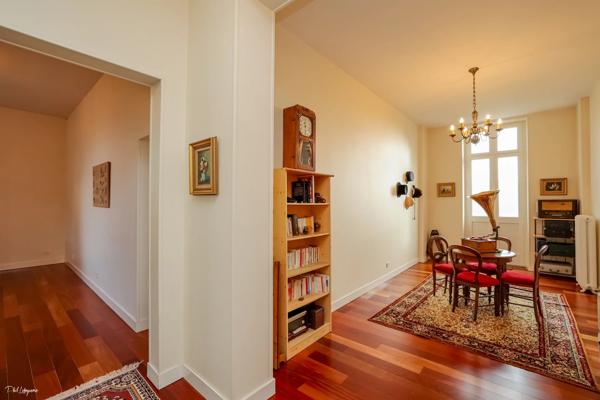 PROPRIETE EXCEPTIONNELLE DE 386 M²  AVEC NOMBREUSES DEPENDANCES SUR 4.8 HECTARES