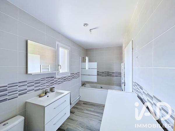 Maison à vendre 5 pièces 95 m² La Forêt-Sainte-Croix