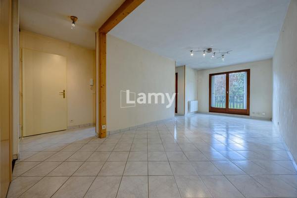 T2 + place de parking + grenier