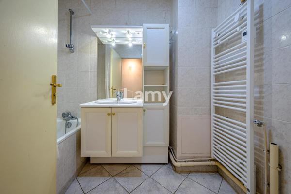 T2 + place de parking + grenier