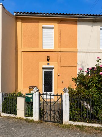 Maison Rue Victor Basch 33920 st yzan de soudiac
