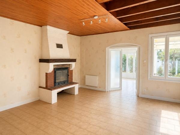 Maison Rue Victor Basch 33920 st yzan de soudiac
