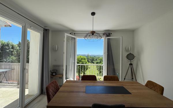 Appartement à vendre    5 pièces • 101,60 m2 Pézenas
