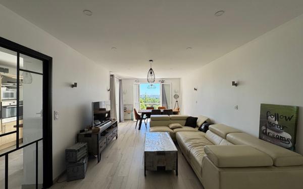 Appartement à vendre    5 pièces • 101,60 m2 Pézenas