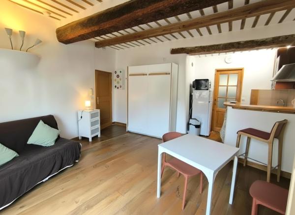 Appartement Pernes Les Fontaines avec balcon