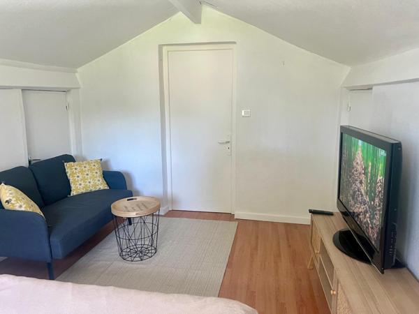 Fuveau (13710) FUVEAU T1 avec grande terrasse et parking