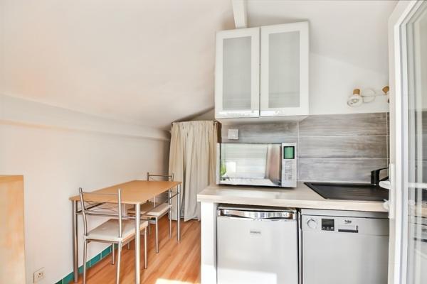 Fuveau (13710) FUVEAU T1 avec grande terrasse et parking