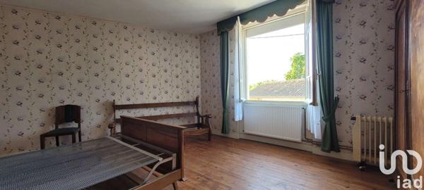 Maison de village 4 pièces de 88 m² à Airvault (79600)