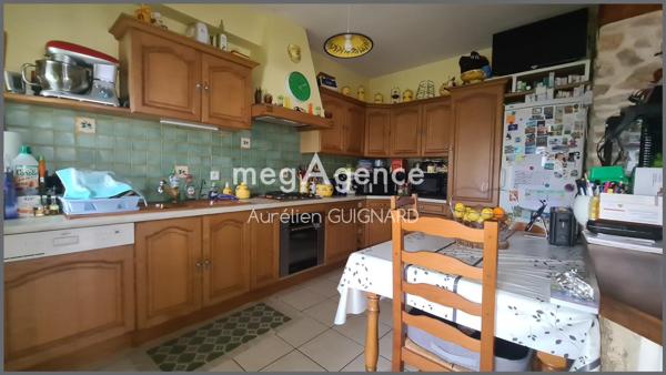 Maison à BRESSUIRE, 79300 - 6 pièces 127m²