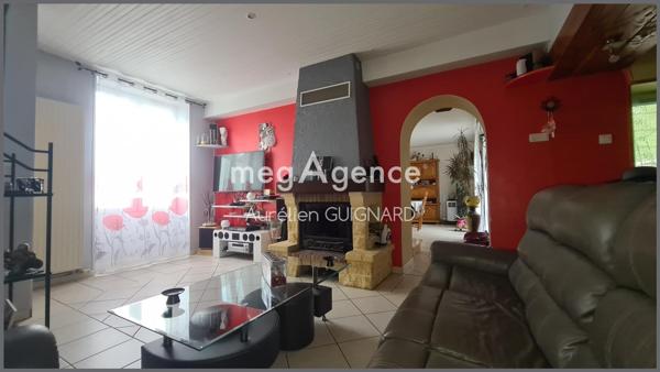 Maison à BRESSUIRE, 79300 - 6 pièces 127m²