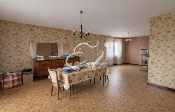 Maison individuelle sur 800 m² de parcelle - Meyrié
