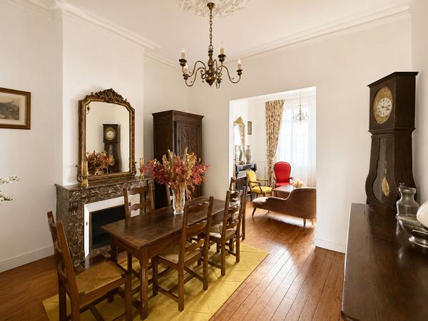 Maison 9 pièces à vendre à Bordeaux - Saint Genes