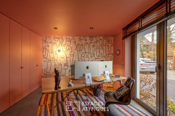 Maison d’architecte avec piscine et jardin paysager