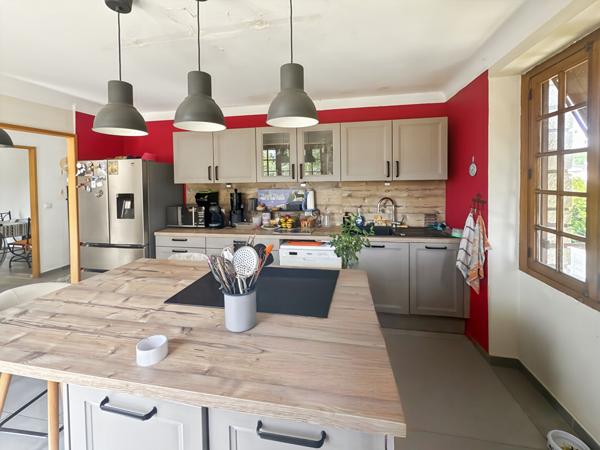 PRAYSSAC CENTRE À PIED - MAISON EN PIERRE AVEC STUDIO INDÉPENDANT