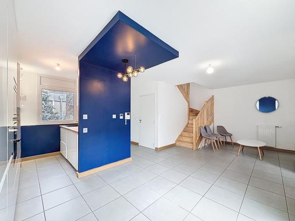 Villeurbanne (69100) Maison contemporaine lumineuse - jardin et Garage – Villeurbanne