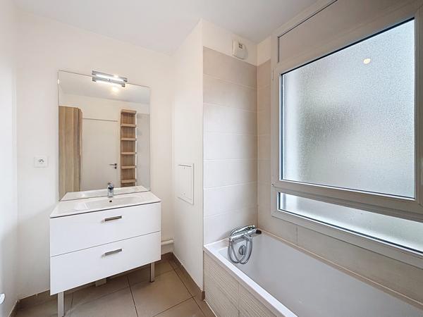 Villeurbanne (69100) Maison contemporaine lumineuse - jardin et Garage – Villeurbanne