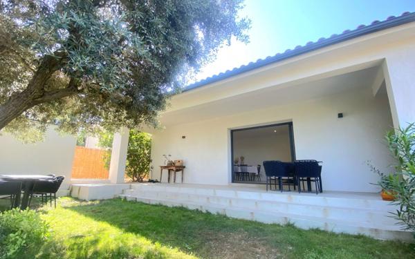 Appartement à vendre    4 pièces • 99,62 m2 Sanary-sur-Mer