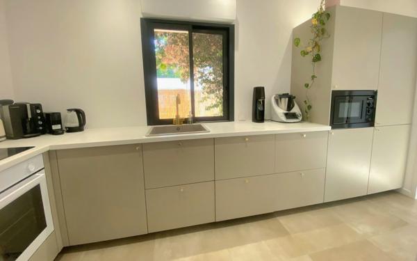 Appartement à vendre    4 pièces • 99,62 m2 Sanary-sur-Mer