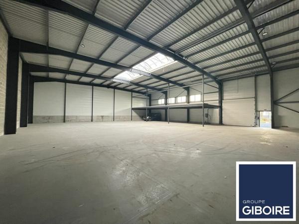 Local d'activites 940 m² à louer COUERON (réf : 44.018983)