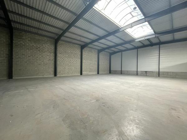 Local d'activites 940 m² à louer COUERON (réf : 44.018983)