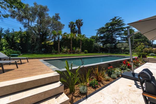 Vente Maison contemporaine Cap D'Antibes 8 Pièces 404 m²