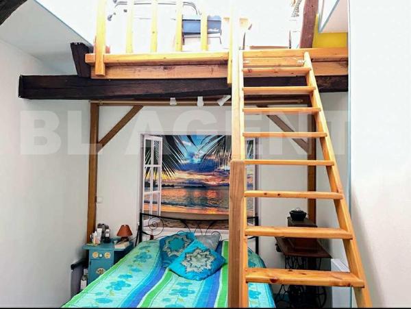 Local commercial + Appartement duplex – 100 m² – Villeneuve-sur-Yonne (centre-ville)