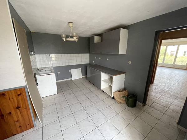 Poitiers (86000) MAISON 100 M2 AGRANDISSABLE AVEC GRANGE 80 M2 SUR 2 NIVEAUX