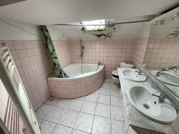 Poitiers (86000) MAISON 100 M2 AGRANDISSABLE AVEC GRANGE 80 M2 SUR 2 NIVEAUX