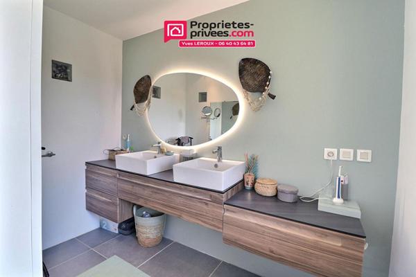 Maison de charme dans corps de ferme rénovée , 4 chambres , terrasse,  garage