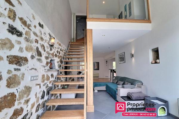 Maison de charme dans corps de ferme rénovée , 4 chambres , terrasse,  garage