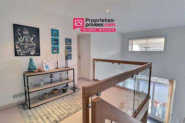 Maison de charme dans corps de ferme rénovée , 4 chambres , terrasse,  garage