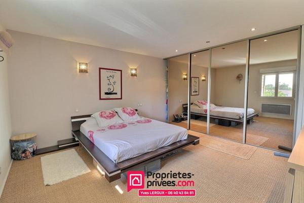 Maison de charme dans corps de ferme rénovée , 4 chambres , terrasse,  garage