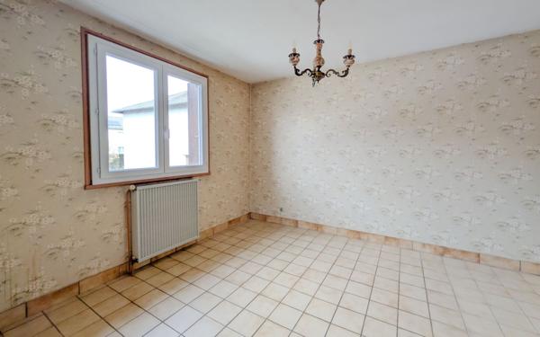 Maison à vendre    5 pièces • 132 m2 Sansac-de-Marmiesse