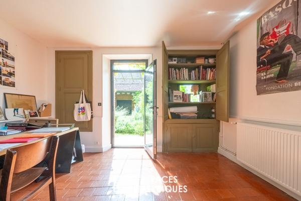 Maison rénovée dans l’Auxois avec gîtes, dépendances et vue panoramique