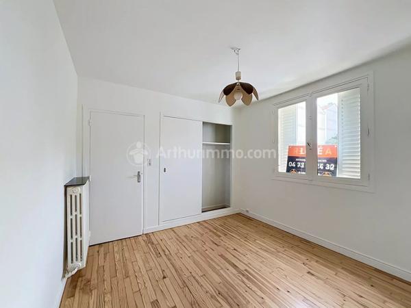 Location                                                      Appartement
                        
                     3 pièces                      70 m2                     à Clermont-Ferrand