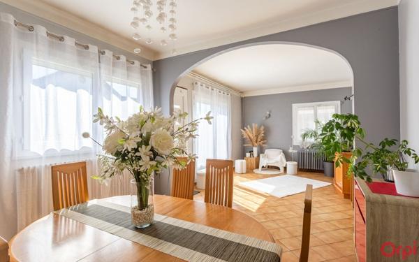 Maison à vendre    5 pièces • 113,90 m2 Sainte-Geneviève-des-Bois