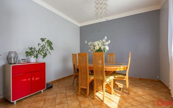 Maison à vendre    5 pièces • 113,90 m2 Sainte-Geneviève-des-Bois