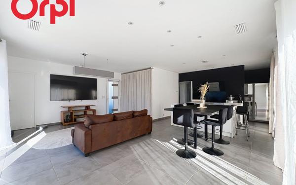 Maison à vendre    4 pièces •  Pia