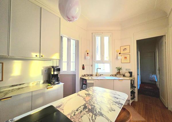 Appartement Paris 7 pièce(s) 142 m2