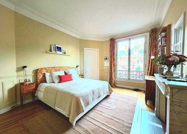 Appartement Paris 7 pièce(s) 142 m2